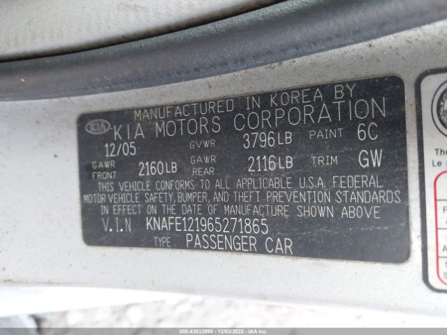 Kia Spectra Image 10