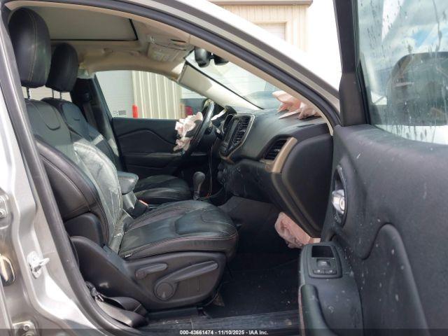 Jeep Cherokee 75th Anniversary Image 10