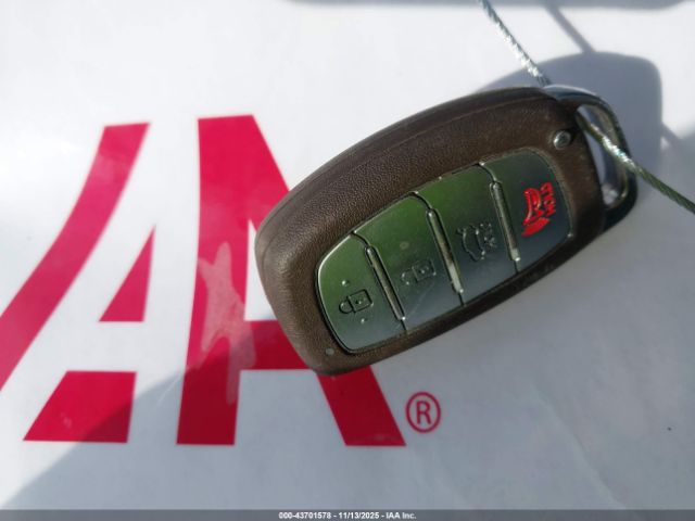 Hyundai ELANTRA Limited Image 11