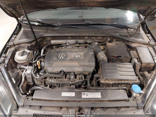 Volkswagen Golf Se 4-door Image 11