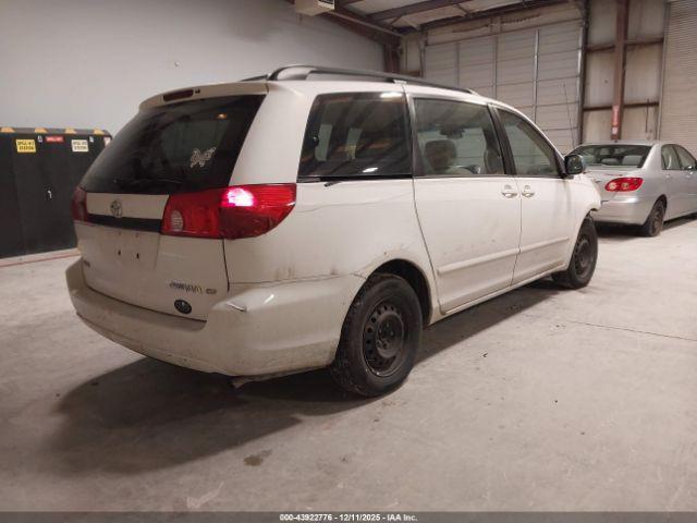 Toyota Sienna Ce Image 3