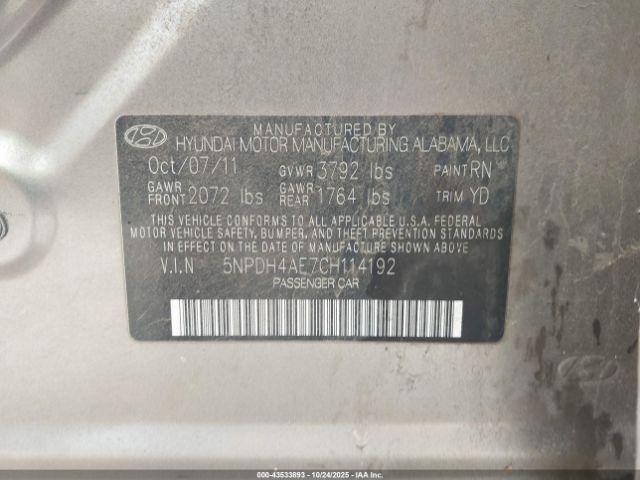 Hyundai ELANTRA Gls Image 9