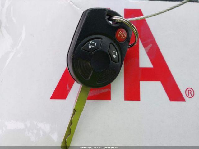 Ford Escape S Image 6