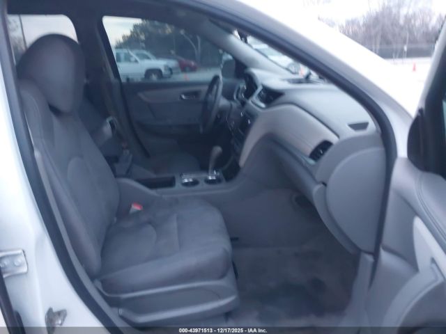 Chevrolet Traverse Ls Image 3