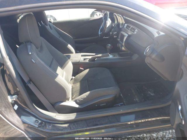 Chevrolet Camaro 1lt Image 8