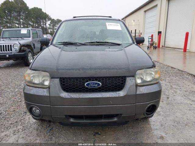 Ford Escape Image 7