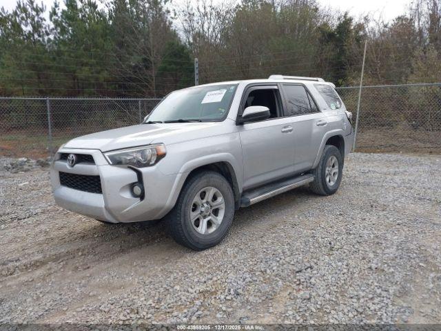 Toyota 4Runner Sr5 Image 4