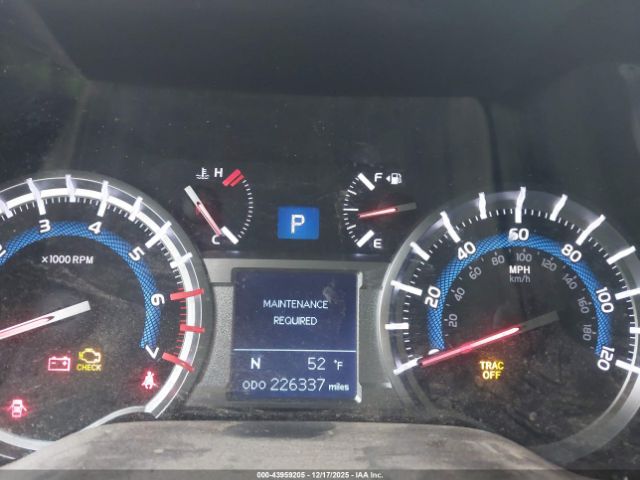 Toyota 4Runner Sr5 Image 2