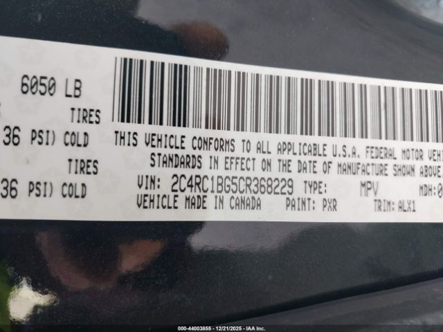 Chrysler Town & Country Touring Image 7