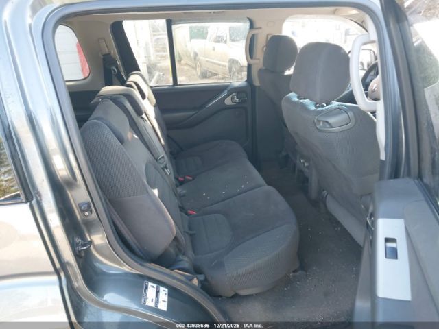 Nissan Pathfinder Se Image 5