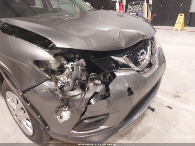 Nissan Rogue S Image 4