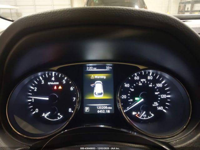 Nissan Rogue S Image 10