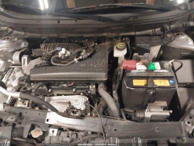 Nissan Rogue S Image 6