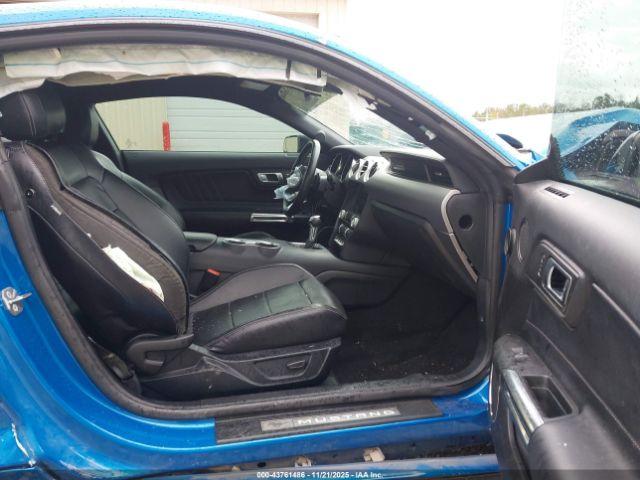 Ford Mustang Image 4