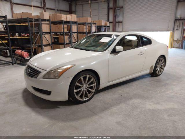 INFINITI G37 Journey Image 5