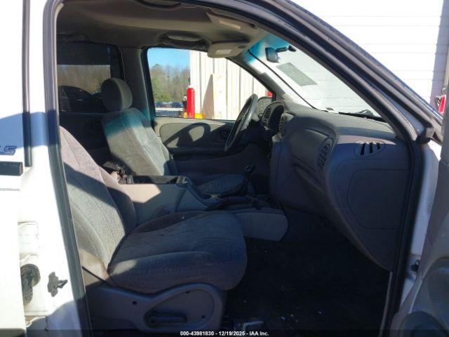 Chevrolet Trailblazer Ls Image 5