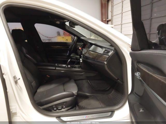 BMW 7 Series Image 5