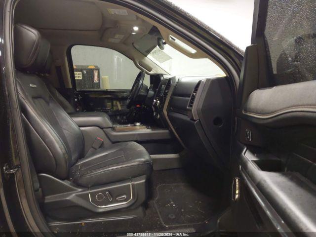 Ford Expedition Platinum Image 6