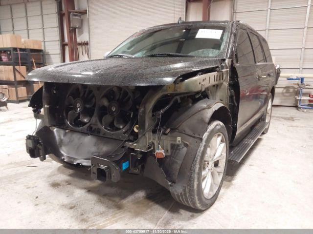 Ford Expedition Platinum Image 3