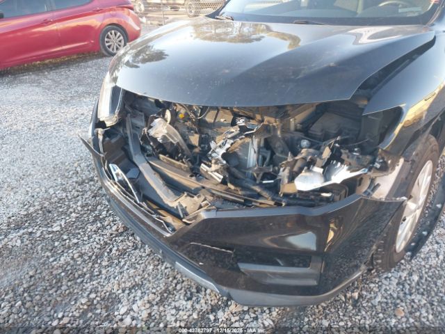 Nissan Rogue S Image 4