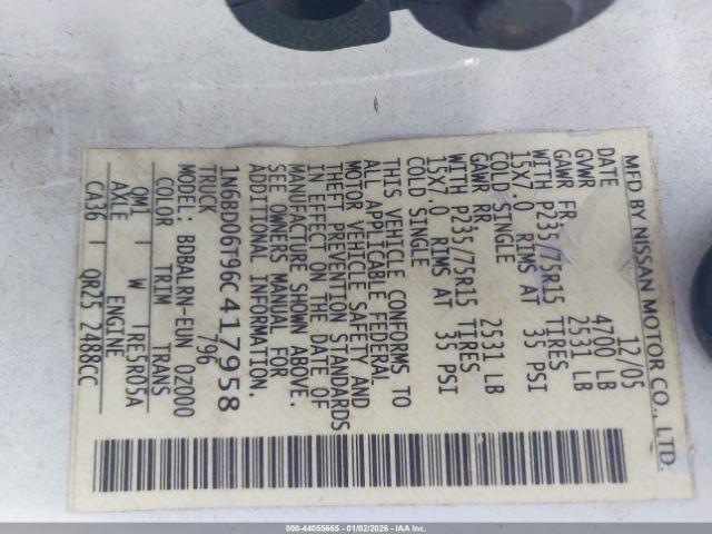 Nissan Frontier Xe Image 10