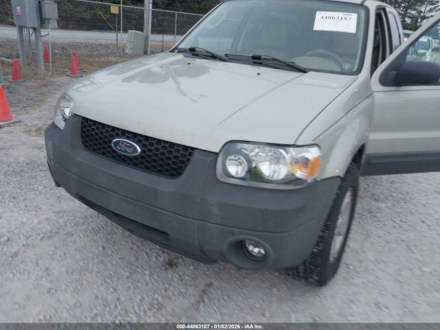 Ford Escape Image 3