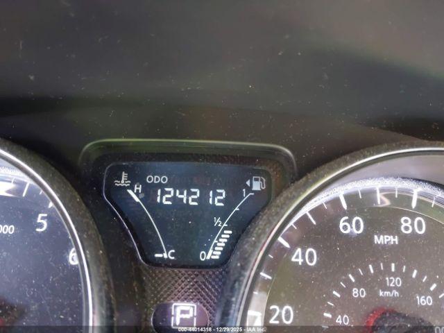 Nissan Versa 1.6 Sv Image 9