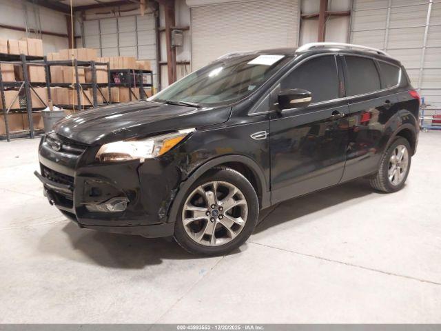 Ford Escape Titanium Image 2