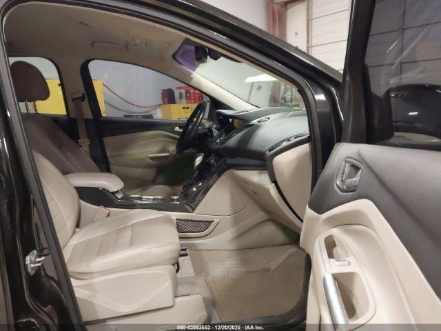 Ford Escape Titanium Image 6