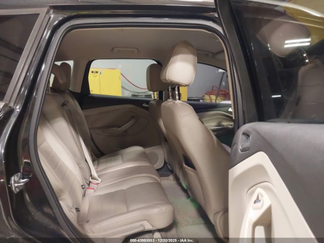 Ford Escape Titanium Image 10