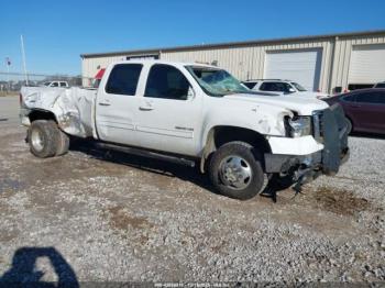  Salvage General Motors Sierra 3500HD