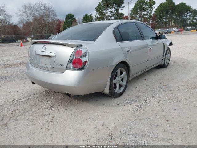 Nissan Altima 3.5 Se Image 10
