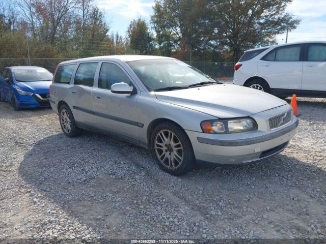  Salvage Volvo V70