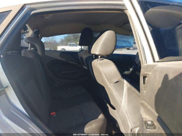 Ford Fiesta Se Image 6