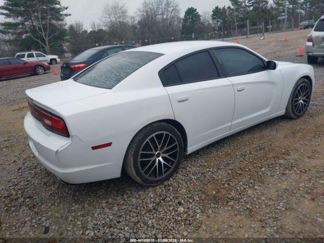 Dodge Charger Se Image 11