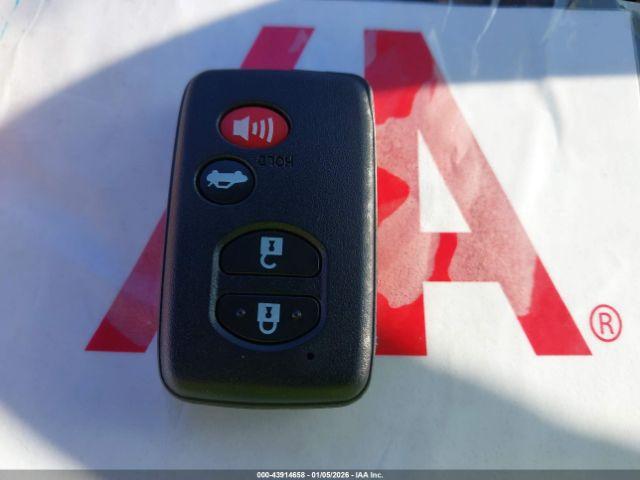 Toyota Avalon Limited Image 16