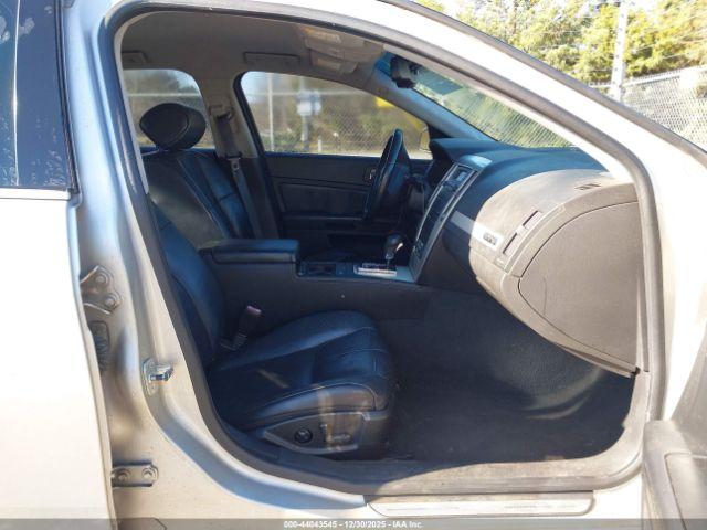 Cadillac STS V6 Image 9