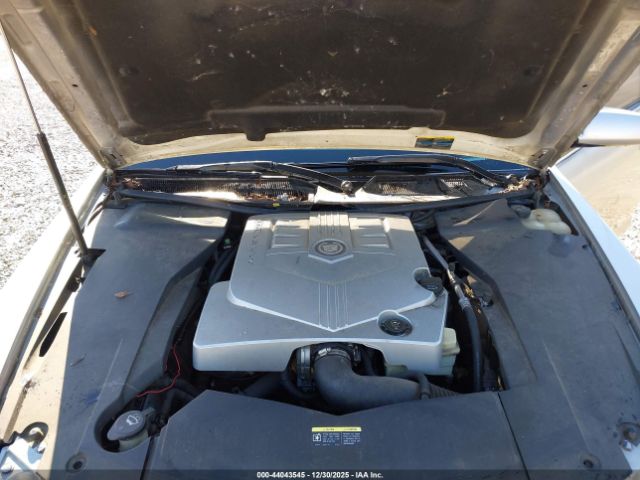 Cadillac STS V6 Image 12