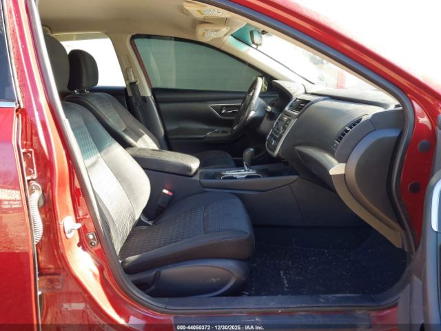 Nissan Altima Image 4