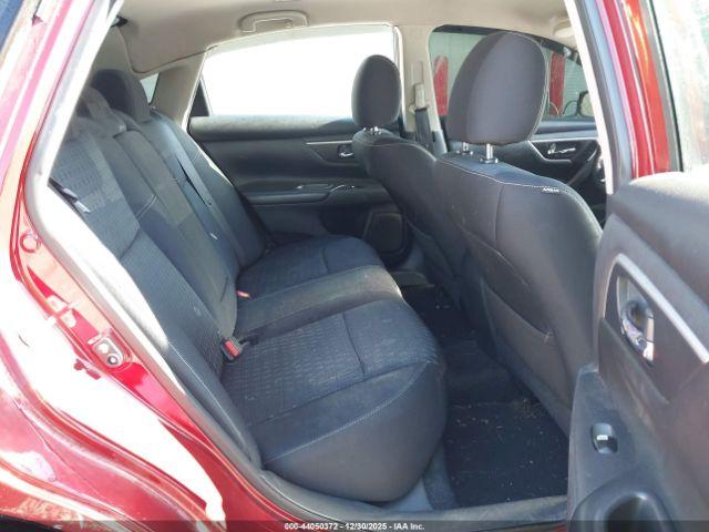 Nissan Altima Image 6