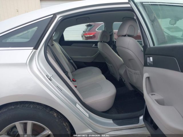 Hyundai SONATA Se Image 9