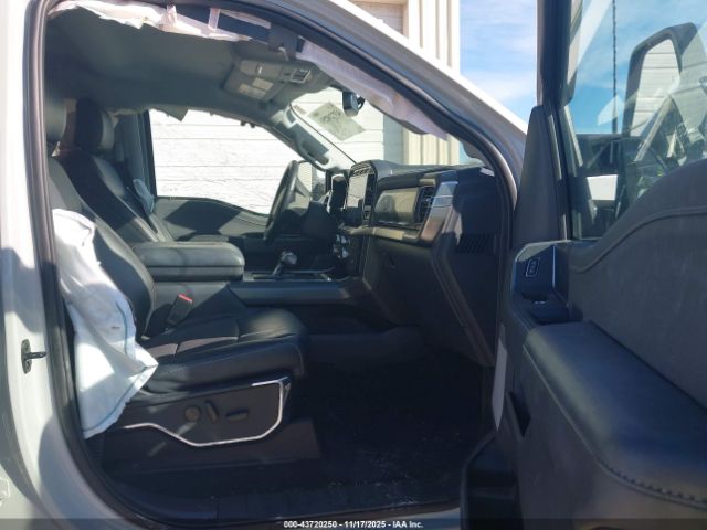 Ford F-150 Lariat Image 5