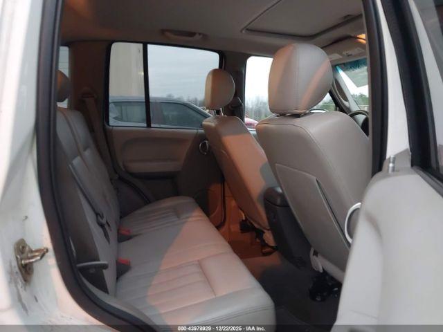 Jeep Liberty Limited Edition Image 8