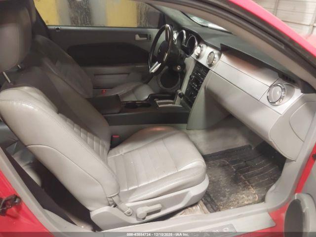 Ford Mustang Gt Image 4