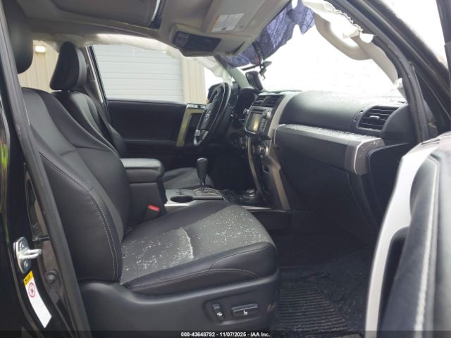 Toyota 4Runner Sr5 Premium Image 2