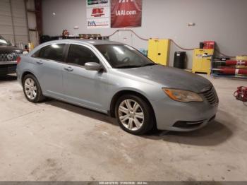  Salvage Chrysler 200