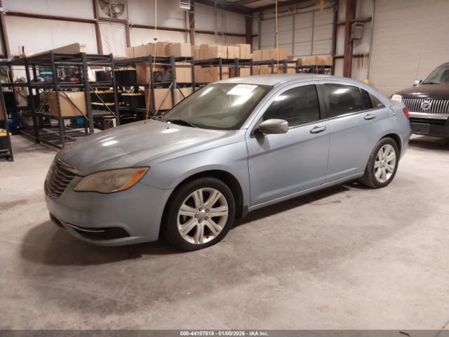 Chrysler 200 Lx Image 2