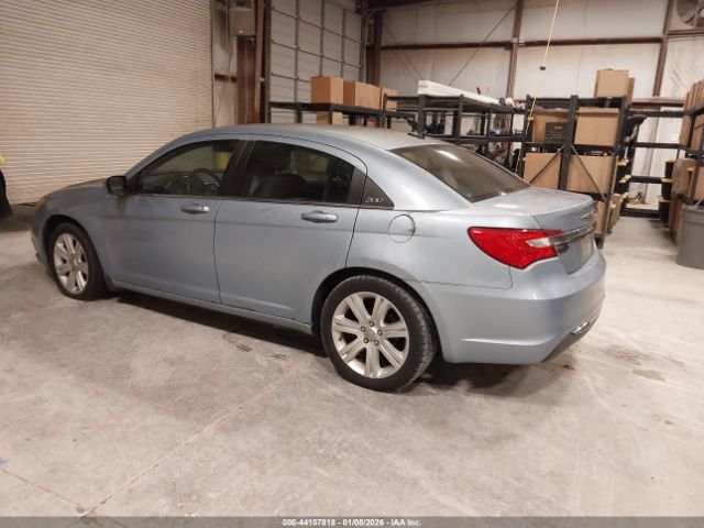 Chrysler 200 Lx Image 7