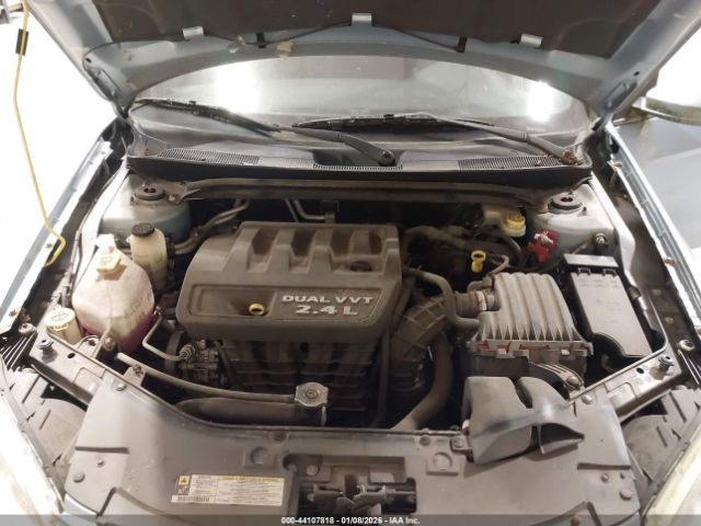 Chrysler 200 Lx Image 9