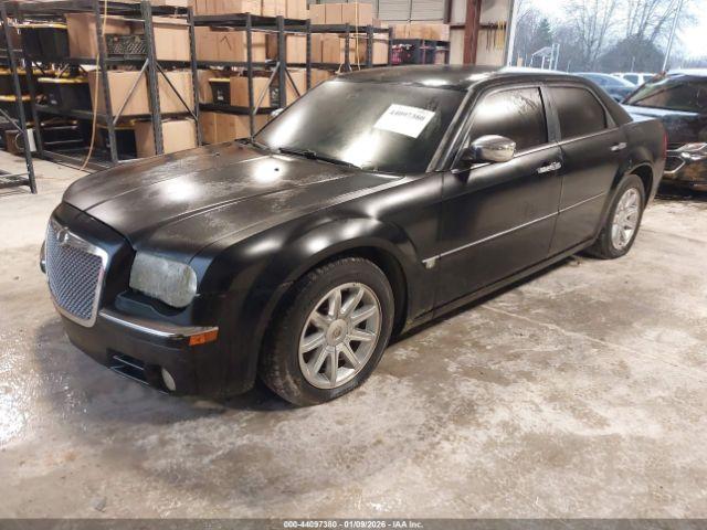 Chrysler 300c Image 6